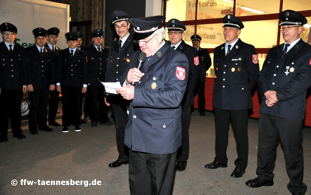 Vorsitzender Günther Schultes (vorne) von der Feuerwehr Kleinschwand
